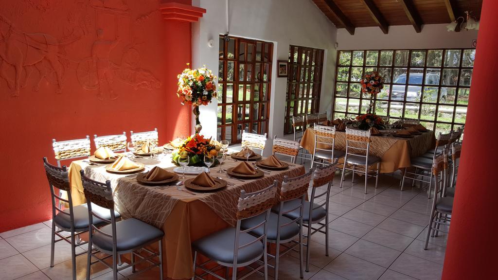Hosteria San Carlos Tababela Kültér fotó