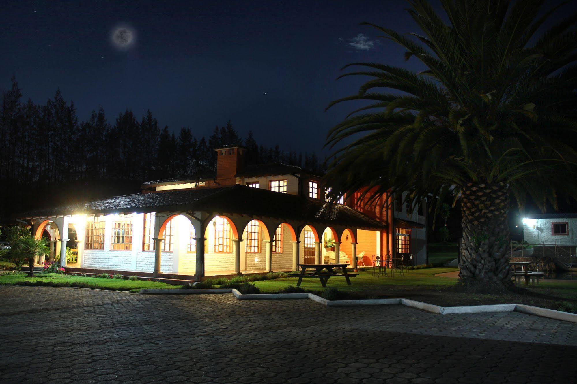 Hosteria San Carlos Tababela Kültér fotó