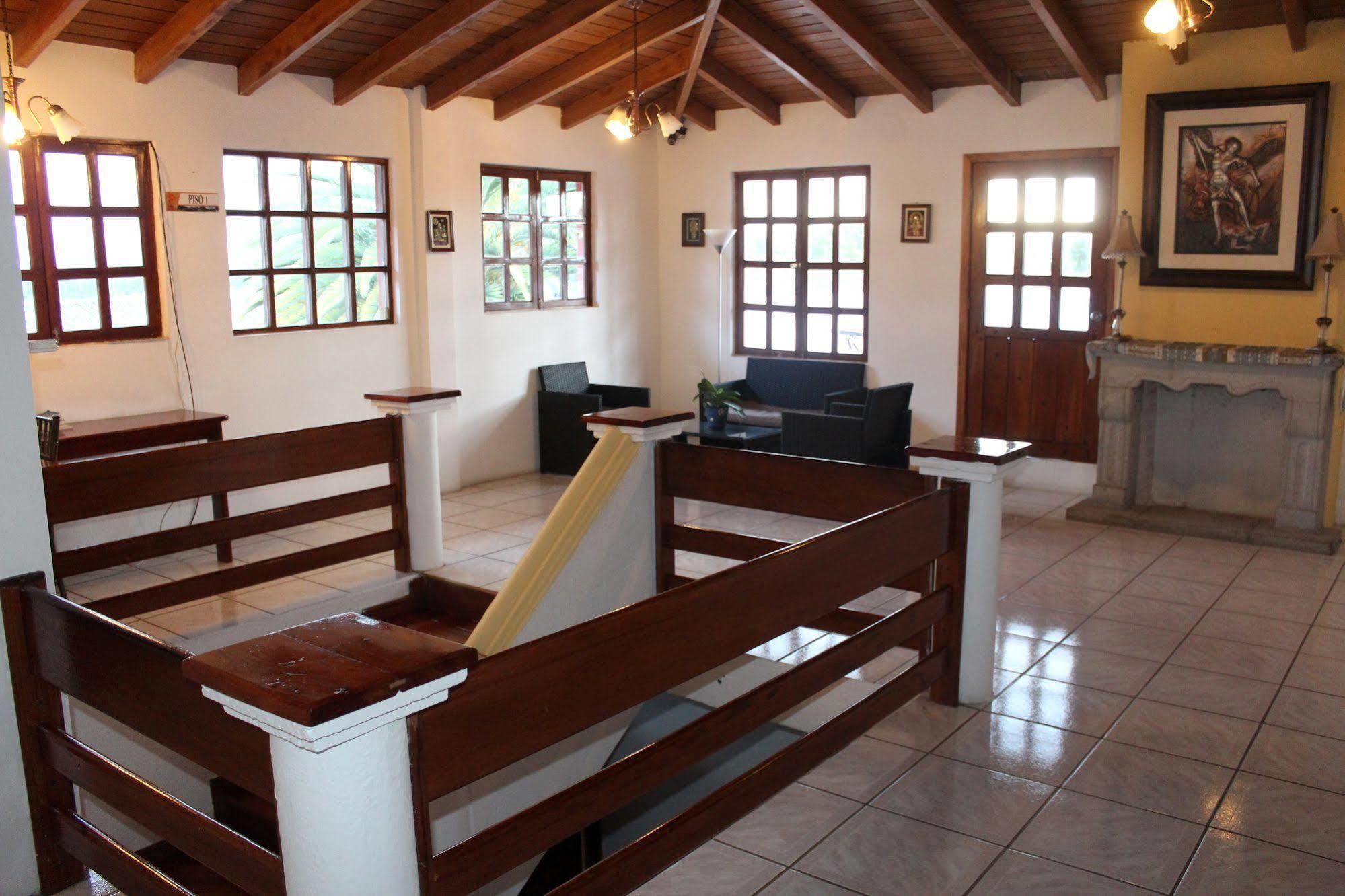 Hosteria San Carlos Tababela Kültér fotó