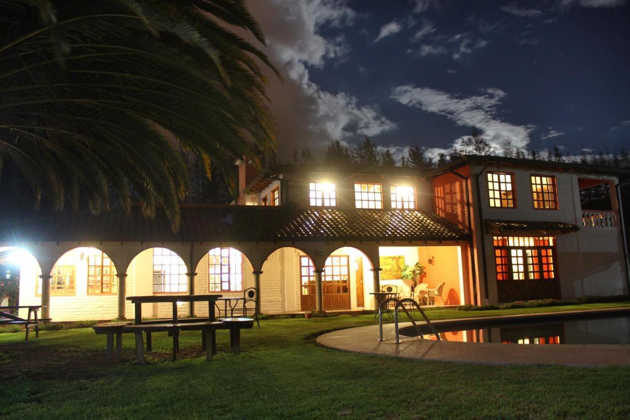 Hosteria San Carlos Tababela Kültér fotó