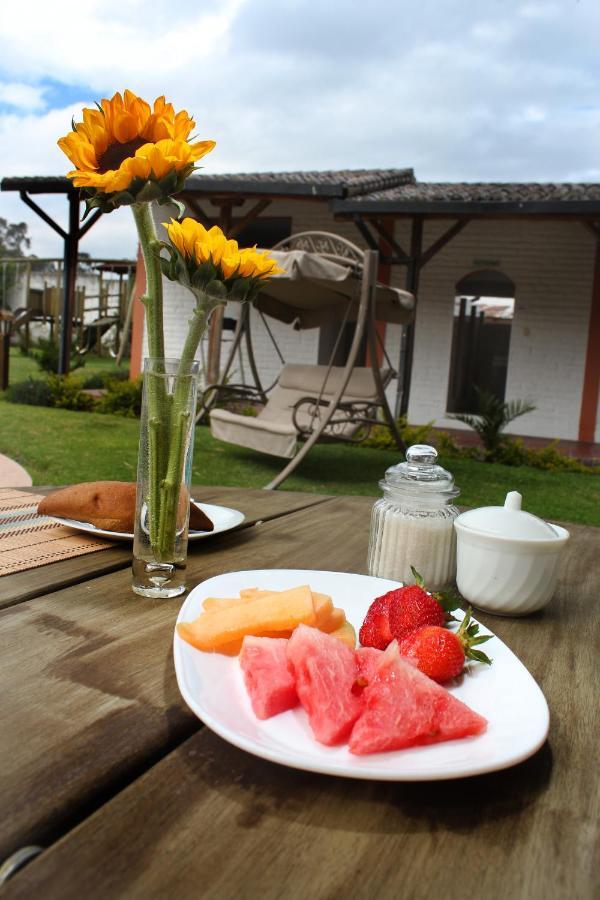 Hosteria San Carlos Tababela Kültér fotó