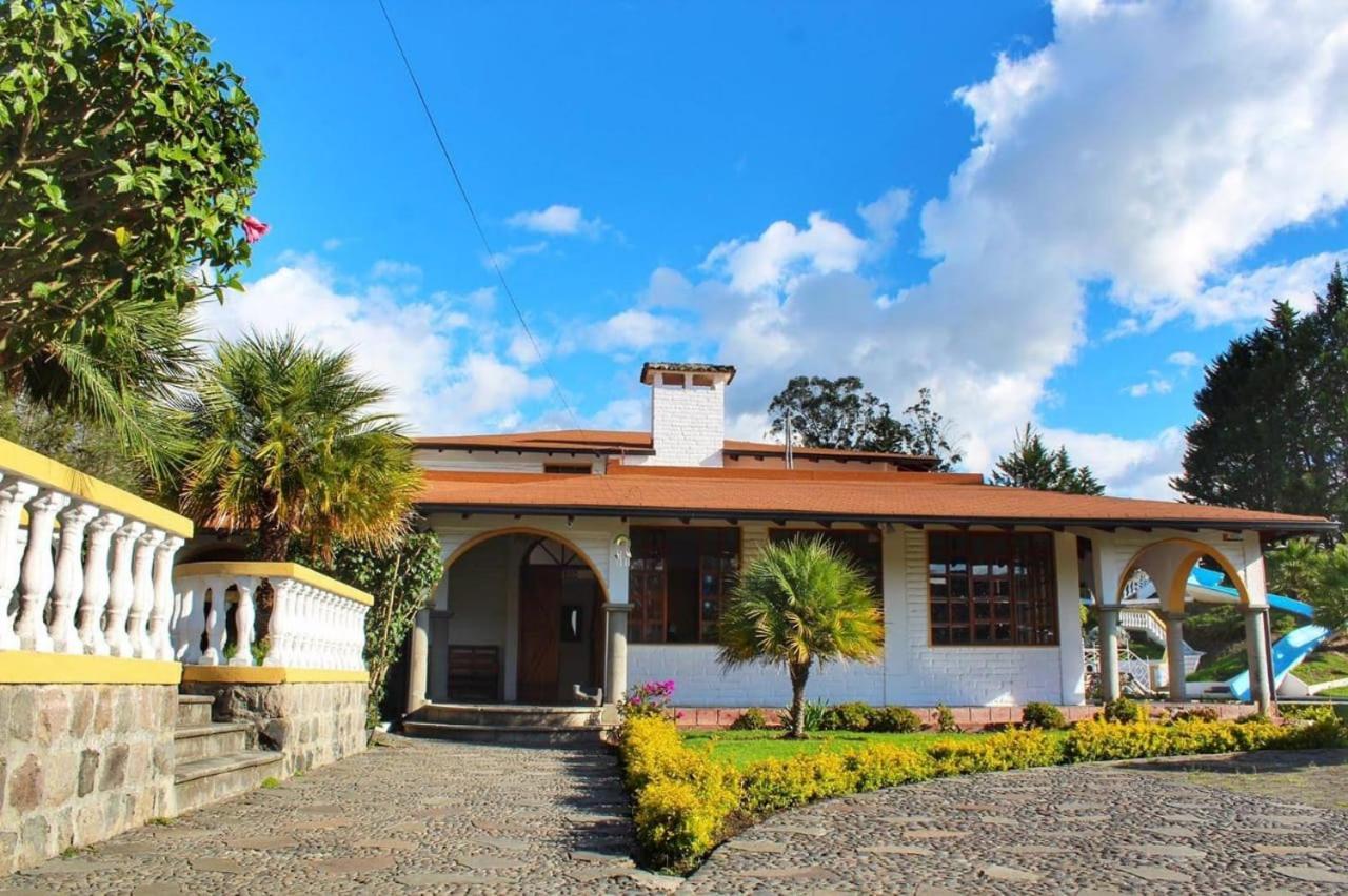 Hosteria San Carlos Tababela Kültér fotó